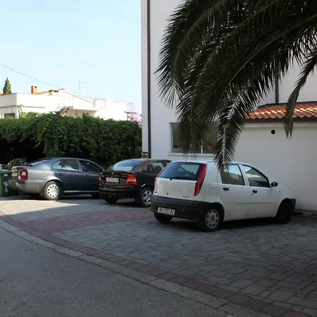 Apartament With Parking Space - 6729 Makarska